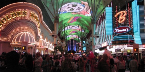 Rejser til Las Vegas, USA - Fremont Street - Neon lysshow